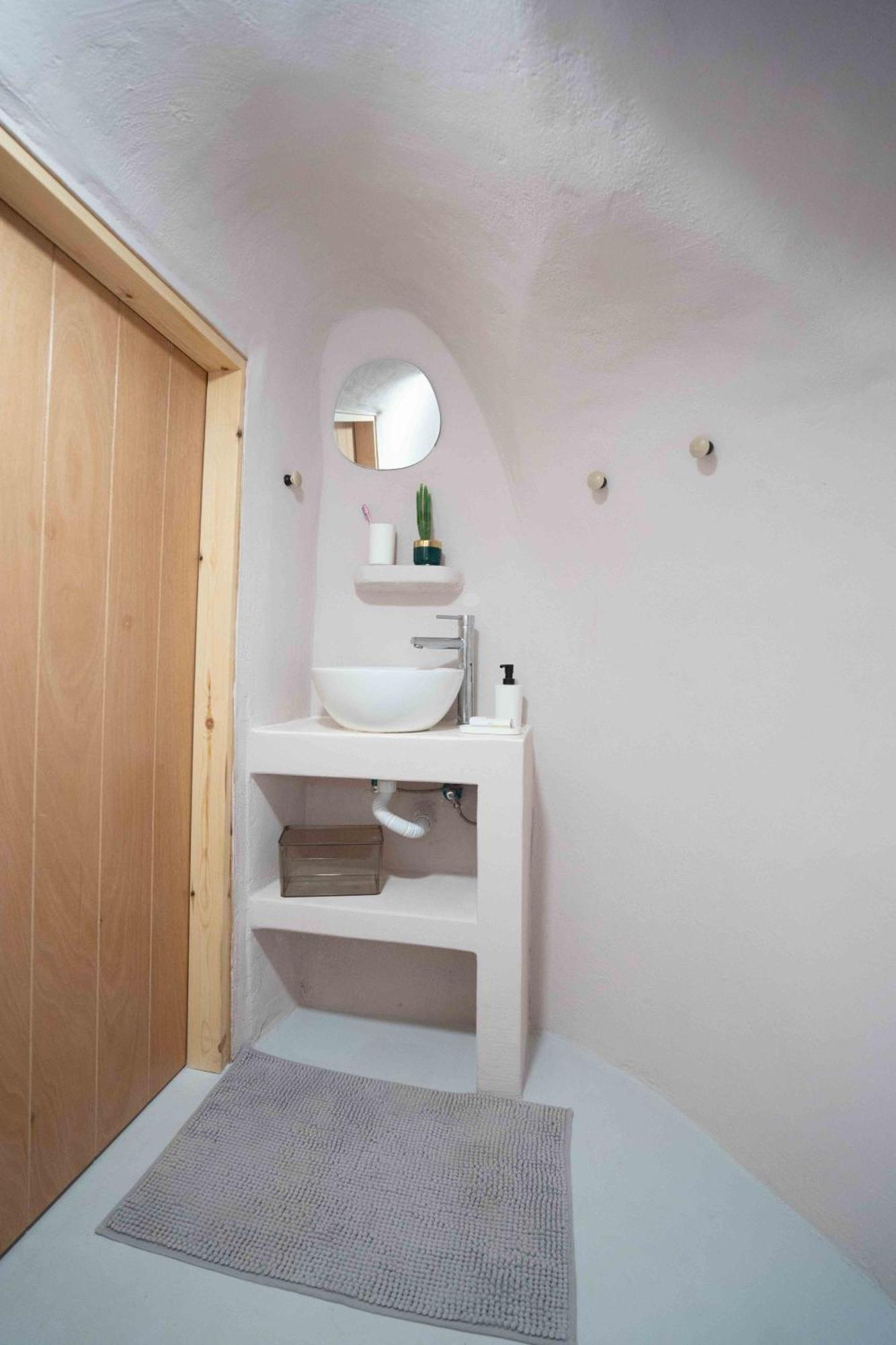 Bird Nest-Santorini Cave Houses Fira  Exterior photo